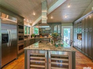 23 Ashleigh Dr, Saint James, NY 11780