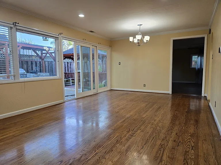 707 Pierino Ave — Photo 6