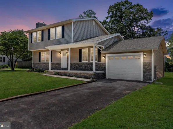 7734 Meadow Rd, Pasadena, MD 21122