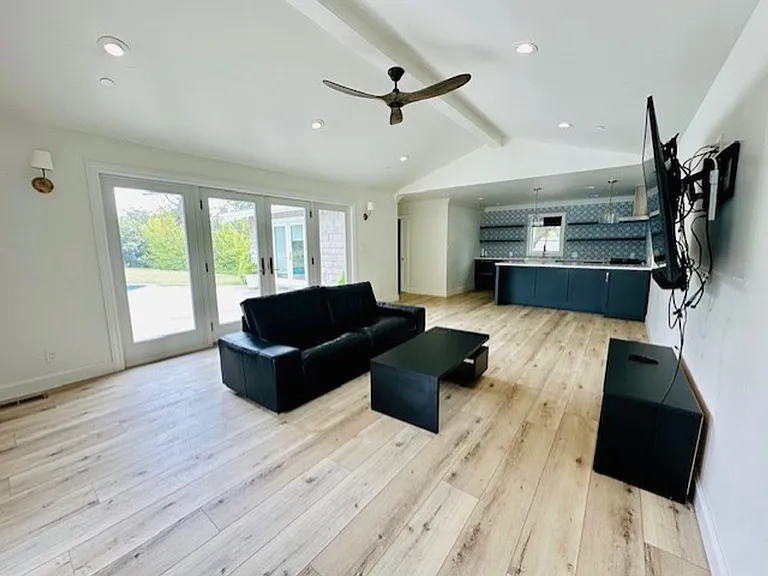 15590 Palos Verdes Dr — Photo 7