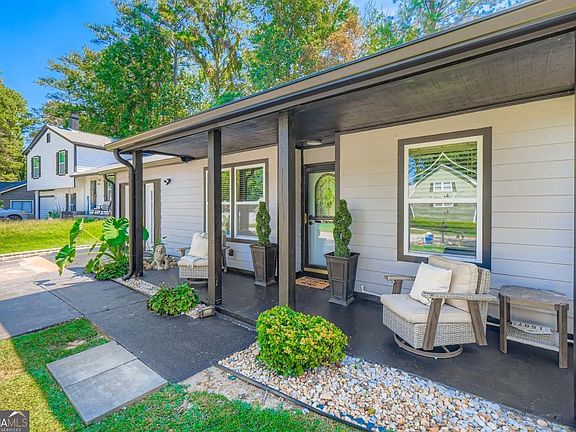 2nd image of 1507 Locust Log Way