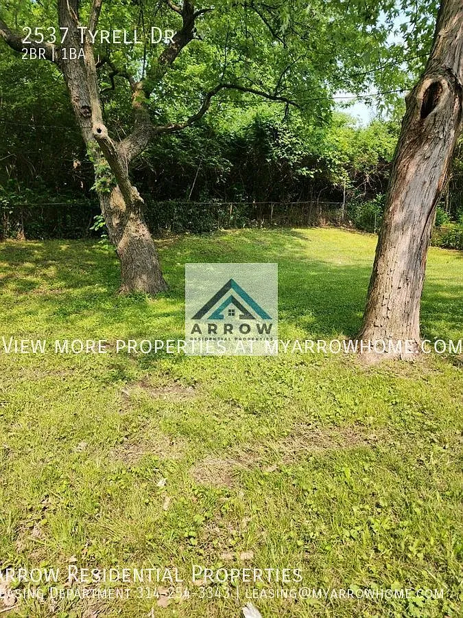 2537 Tyrell Dr. I 2 Bed 1 Bath with Garage — Photo 3