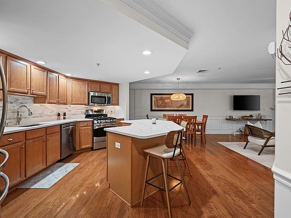 5th image of 4 Sterling Hill Lane #425