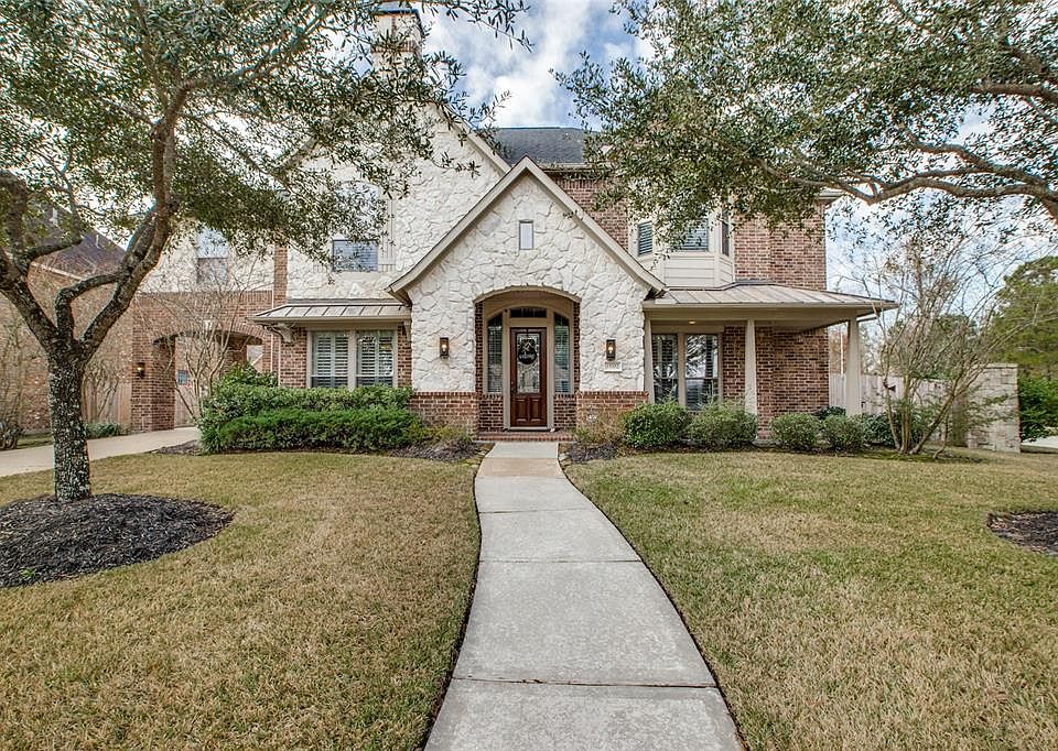 1st image of 15702 Tremout Hollow Ln