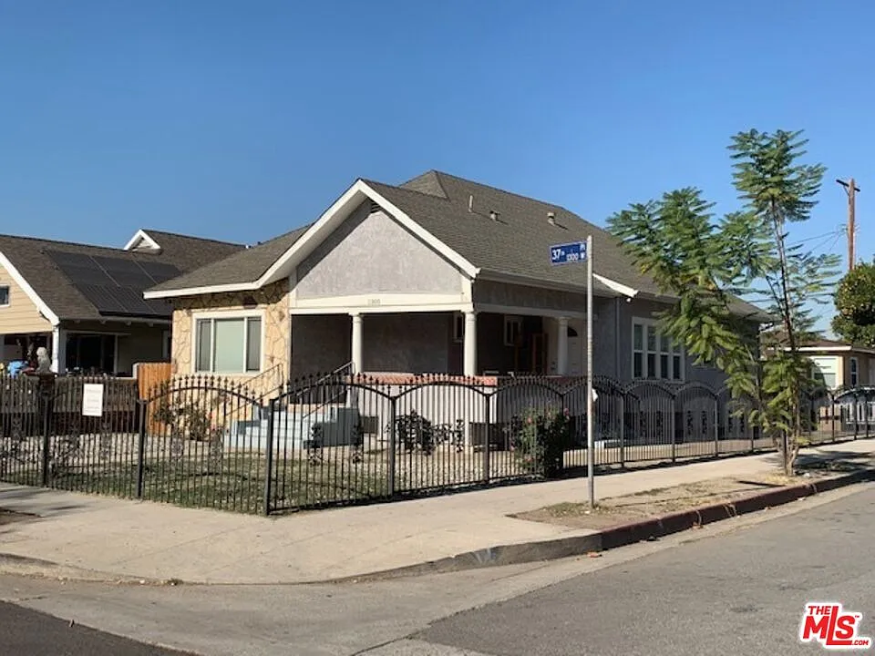 1 bed, 1.0 bath, 2134 sqft, $1,050 — Photo 1