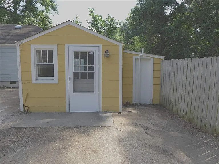 699 Shotwell St — Photo 19