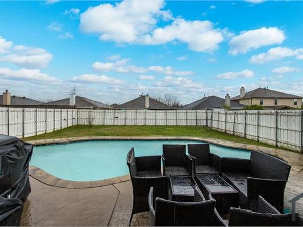 202 Waterwood Dr
