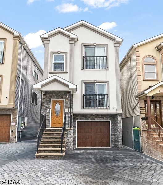 1st image of 56 Delaware St