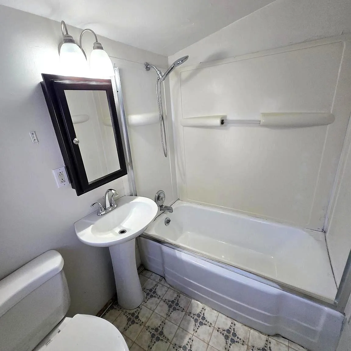 2 bed, 925 sqft, $1,650 — Photo 4