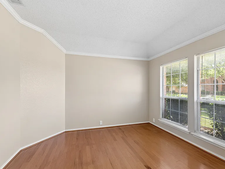 10613 Brandenberg Dr — Photo 9