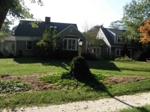 103 W Tisbury Rd, Edgartown, MA 02539