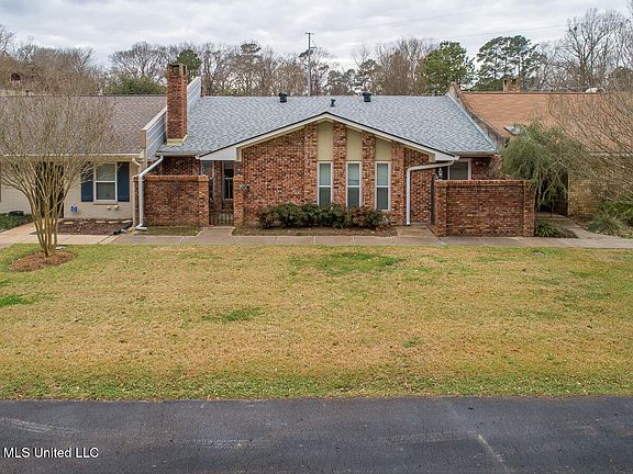 3rd image of 706 Melrose Montebello Pkwy