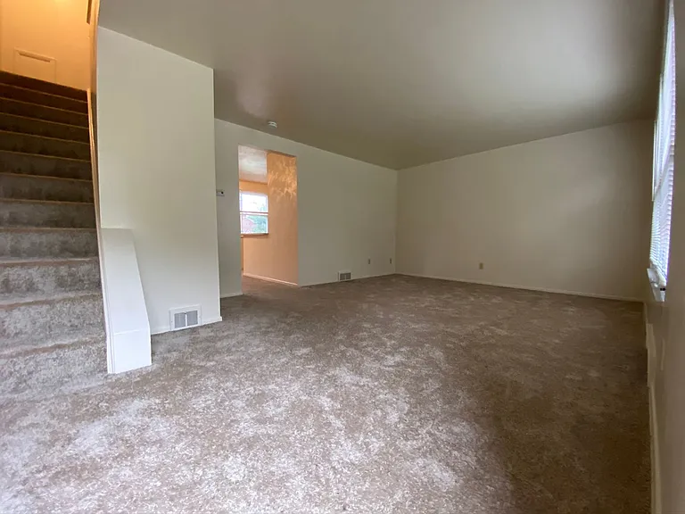 409 Millers Ln #A — Photo 4