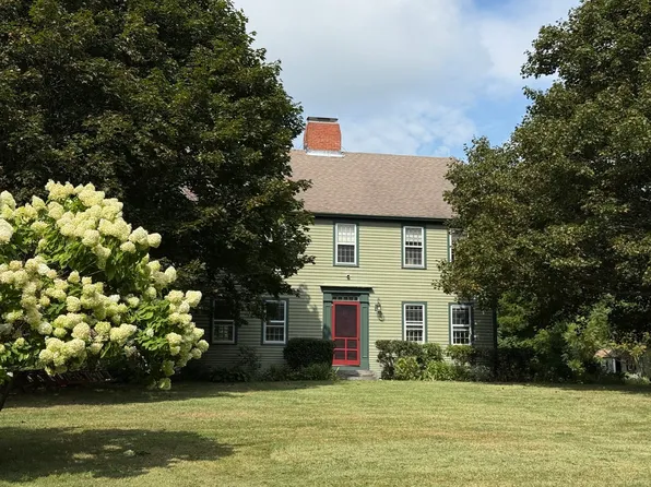 27 Little Pond Rd, Merrimac, MA 01860