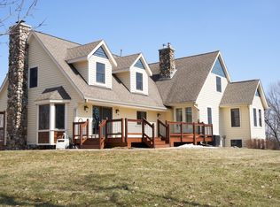 2176 Meghan Ln, Hartford, WI 53027