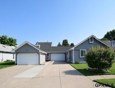 15422 T St, Omaha, NE, 68137