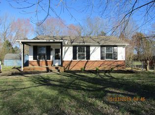 561 Donna Dr, Clarksville, TN