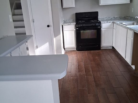 4th image of 2448 Wood Meadows Dr SW