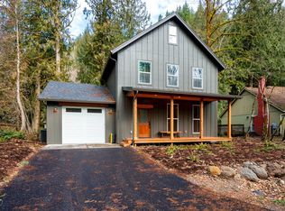 21121 E Mountain Creek Cir, Rhododendron, OR 97049