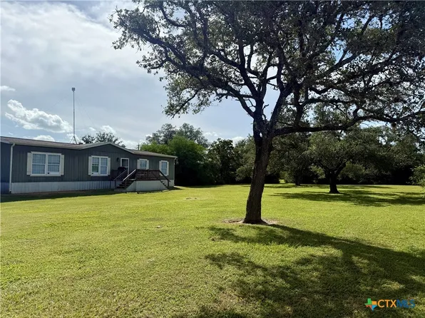 60 Bedgood Ln, Victoria, TX 77905