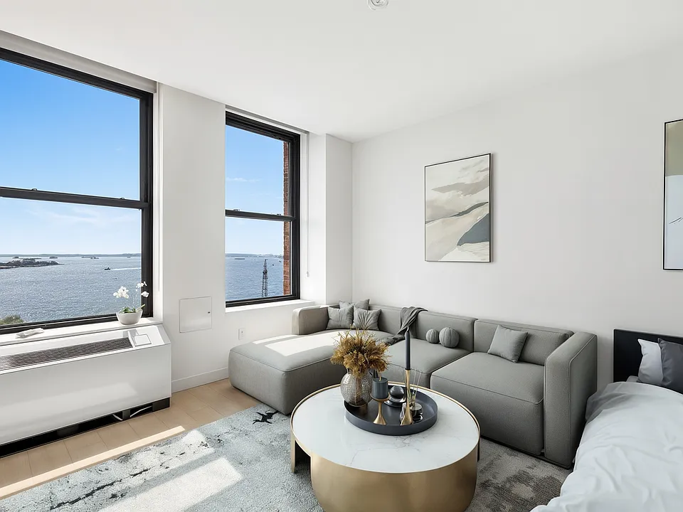 1 West St #2136