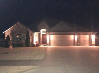 6310 S 58th St, Rogers, AR 72758