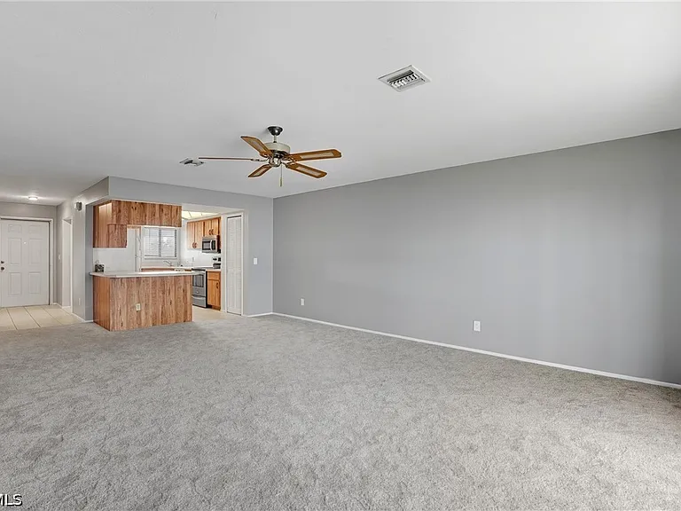 1203 SW 48th Ter #202 — Photo 10