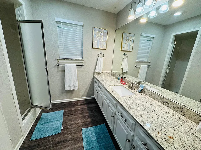 1706 Kingsborough Dr — Photo 5