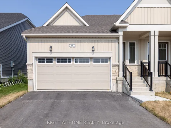 9 Golf Links Dr, Loyalist, ON K0H 1G0