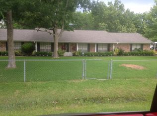 12622 Eiker Rd, Brookside Village, TX 77581