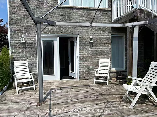 578 Springwater Dr W Photo 1 578 Springwater Dr W Photo 1