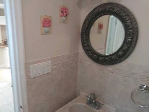 2nd image of 8 Lane Ave #2