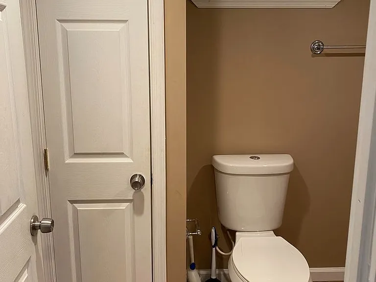 2311 Bryn Mawr Ave — Photo 21