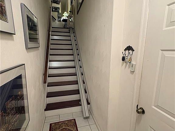 2nd image of 5273 Deford Rd