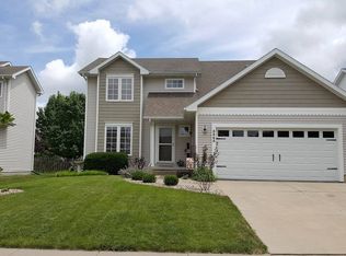 3305 Brook Ridge Ct, Des Moines, IA 50317