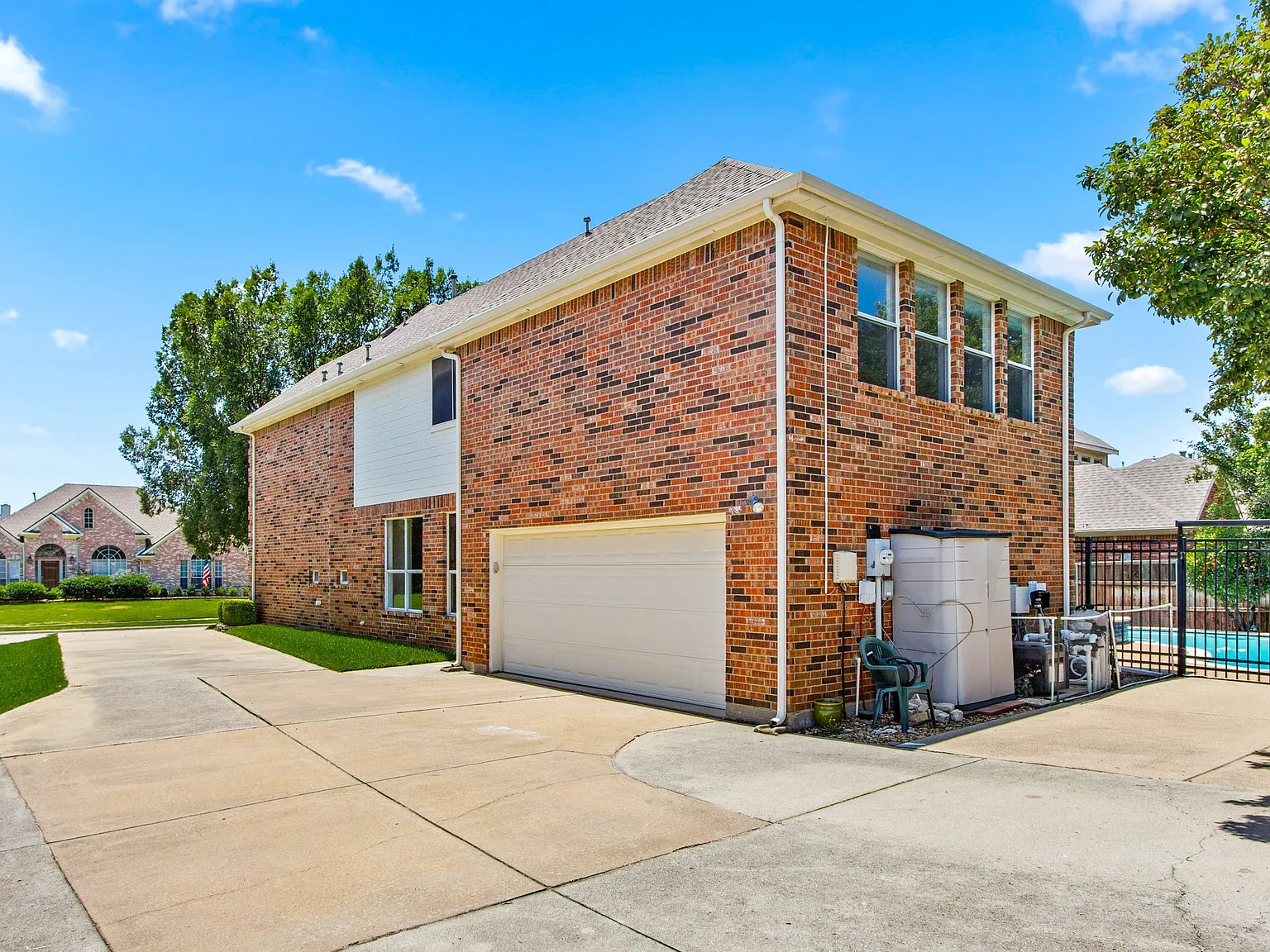 4 bed, 3400 sqft, $3,900 — Photo 3