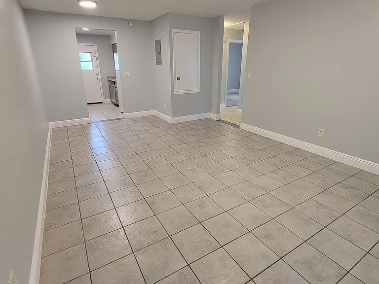 784 Anderson Rd — Photo 5