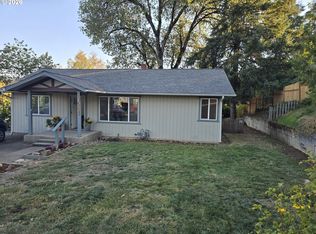 954 NE Madrona Dr, Myrtle Creek, OR 97457
