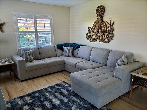 5th image of 4 Sea Gull Ave