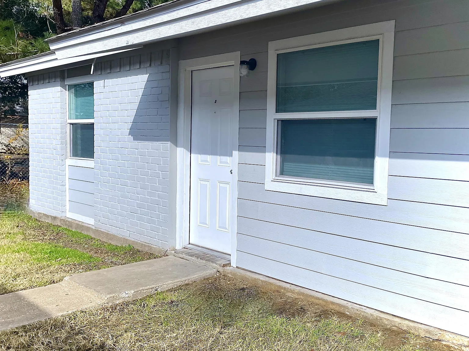 1906 Finfeather Road - D — Photo 1