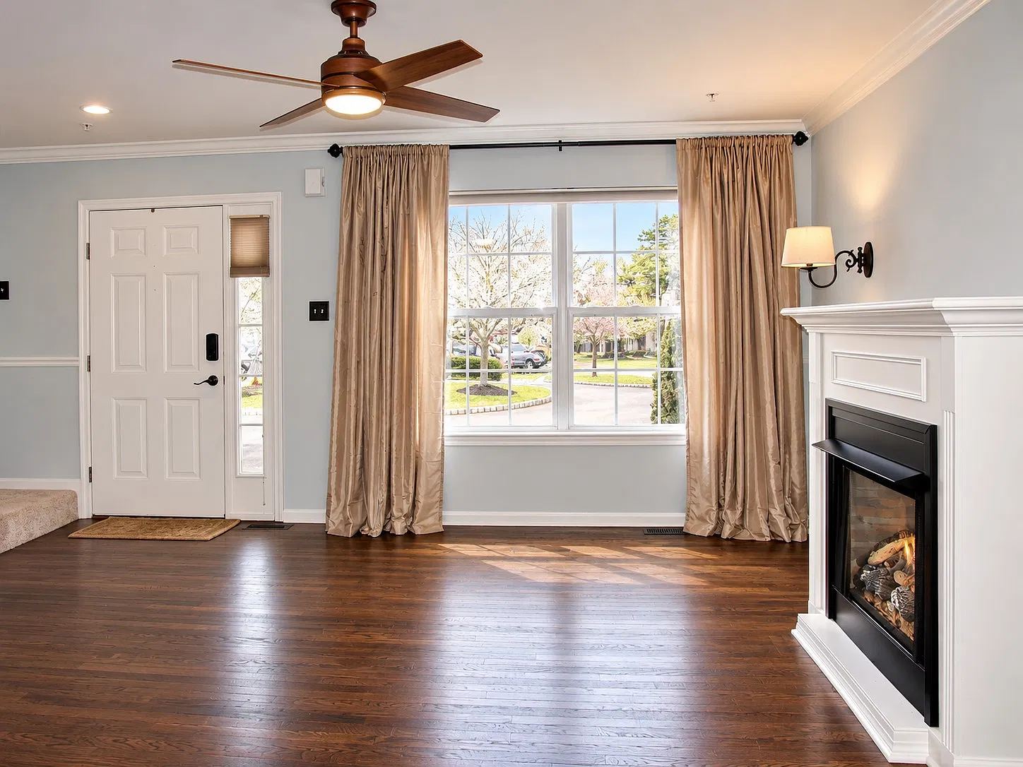 2 bed, 1.5 bath, 1120 sqft, $2,400 — Photo 3