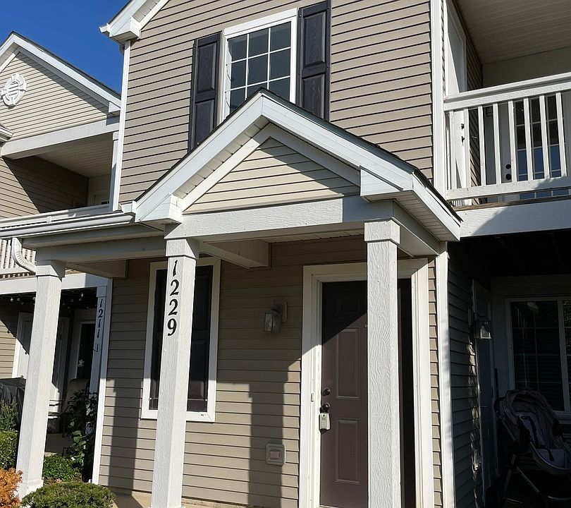 1st image of 1229 Silverstone Dr #627