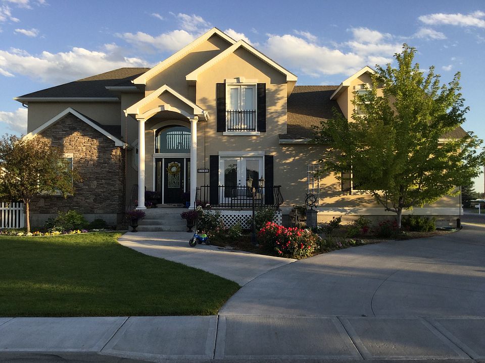1st image of 1562 Sunny Pine Way
