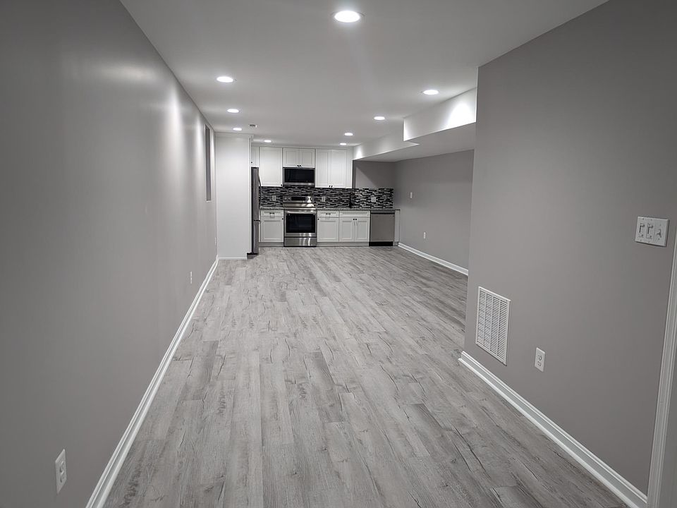 1st image of 13447 Lake Shore Dr