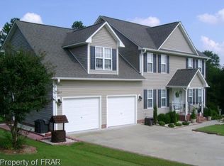 422 Yorkshire Dr, Cameron, NC 28326