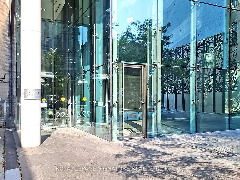 224 King St W #1406 — Photo 30
