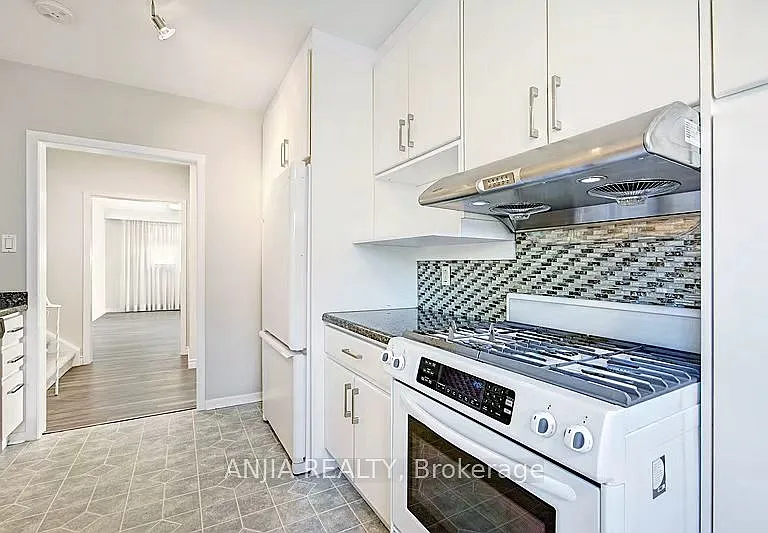 80 Alamosa Dr #UPPER — Photo 8