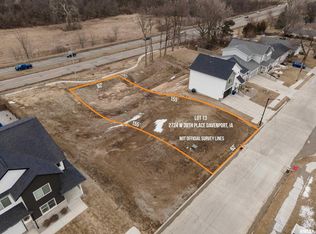 2724 W 38th Pl, Davenport, IA