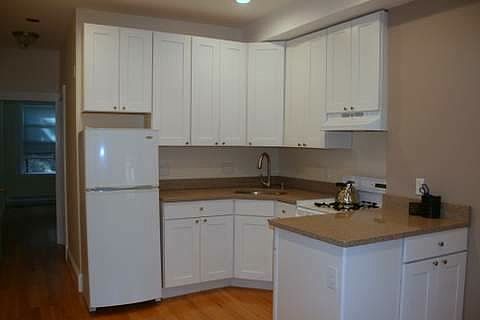 2nd image of 32 Revere St