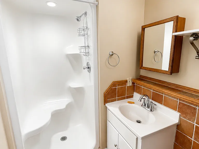 505 Forest Hills Blvd #A — Photo 9